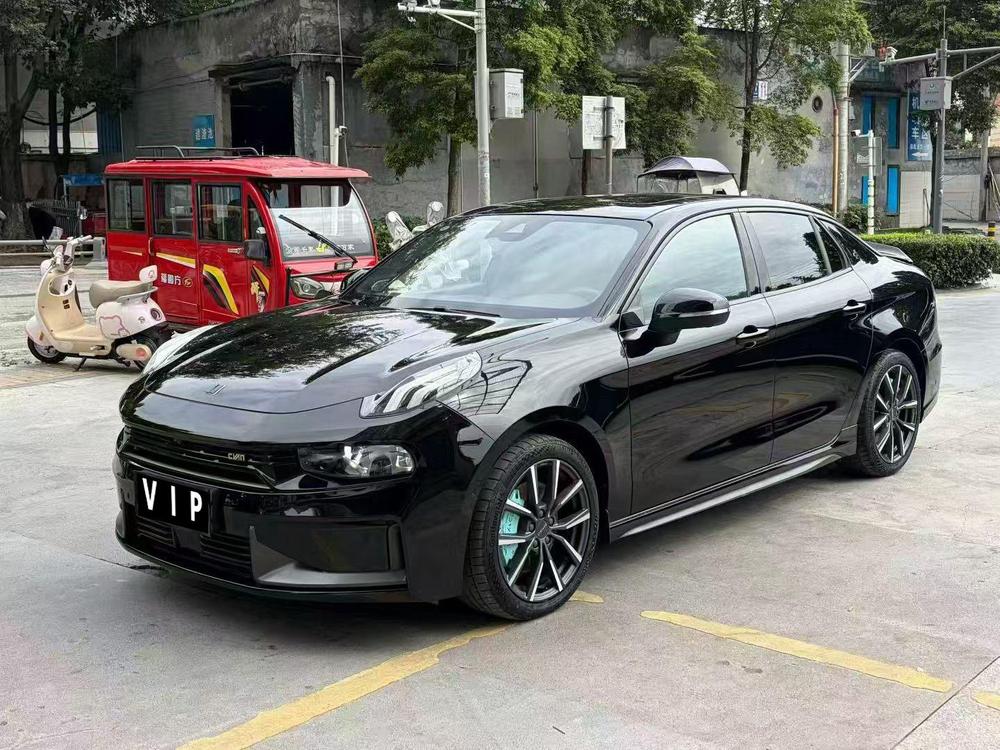 Lynk & Co Lynk & Co 03