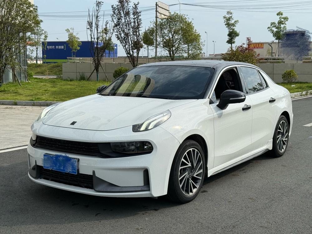 Lynk & Co Lynk & Co 03