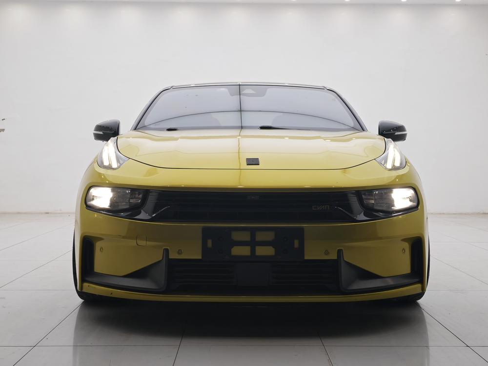 Lynk & Co Lynk & Co 03