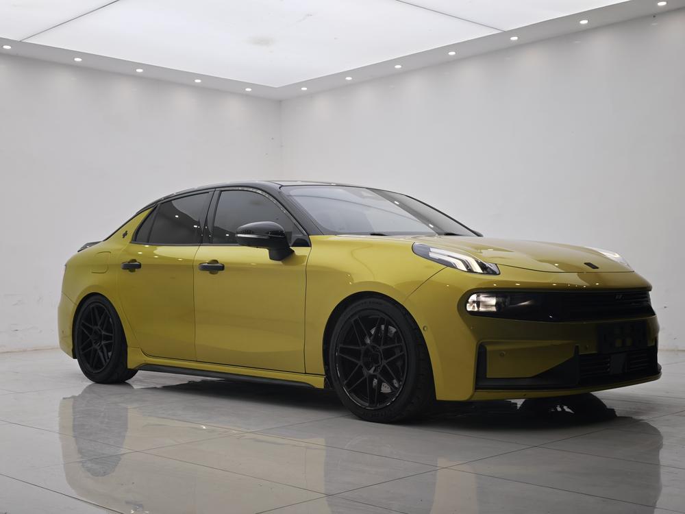 Lynk & Co Lynk & Co 03