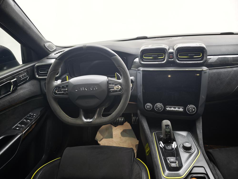 Lynk & Co Lynk & Co 03