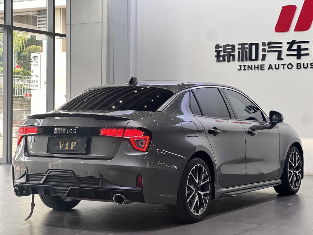 Lynk & Co Lynk & Co 03