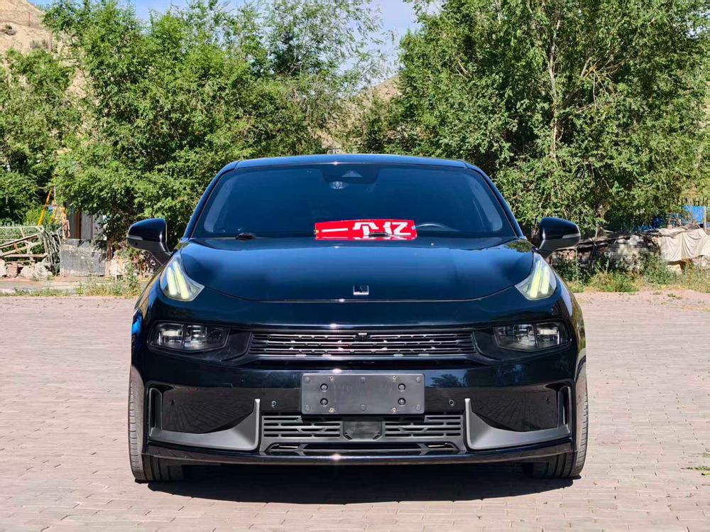 Lynk & Co Lynk & Co 03