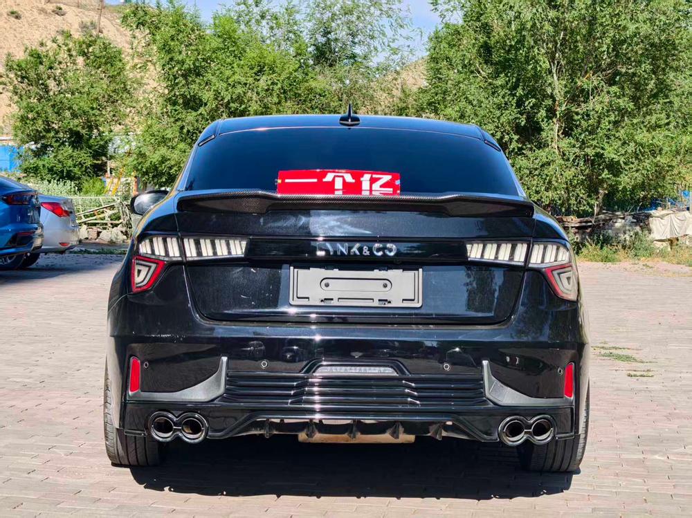 Lynk & Co Lynk & Co 03