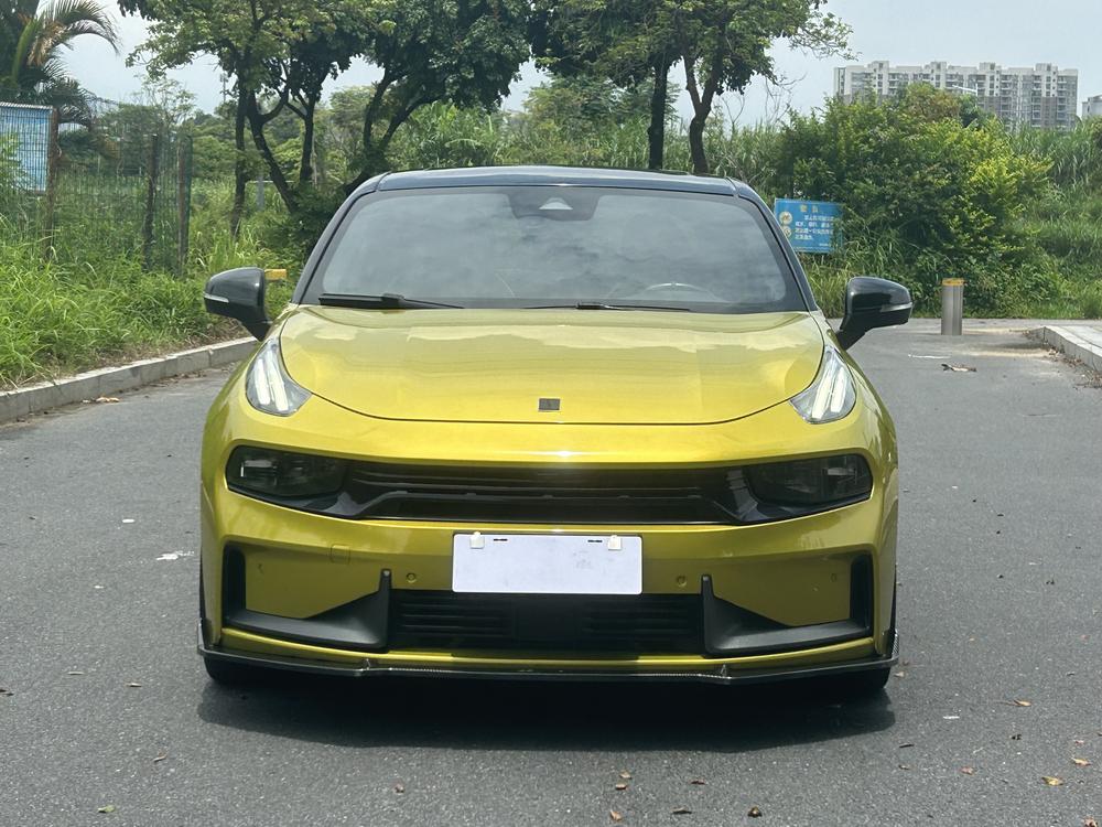 Lynk & Co Lynk & Co 03