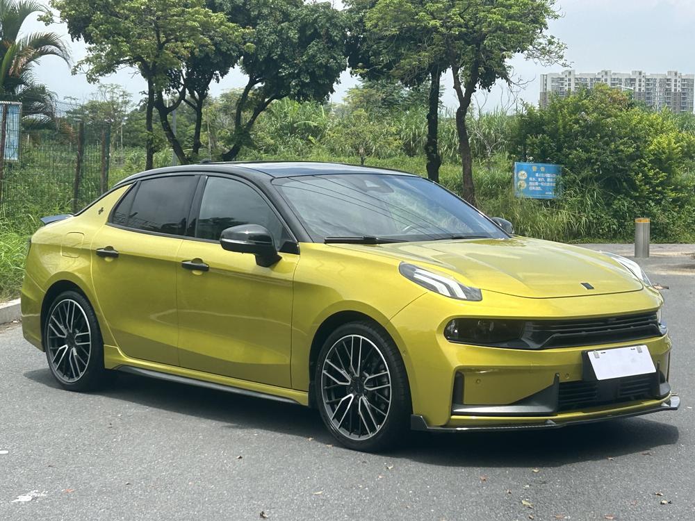 Lynk & Co Lynk & Co 03