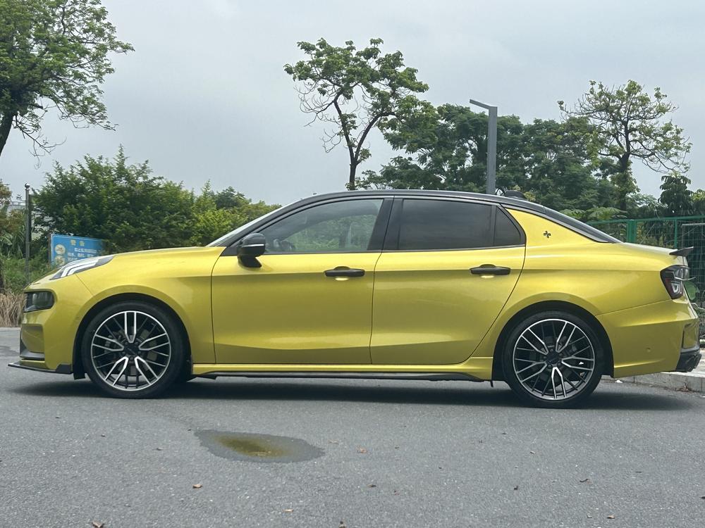 Lynk & Co Lynk & Co 03