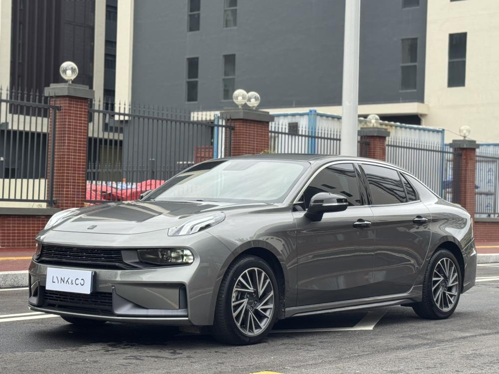 Lynk & Co Lynk & Co 03