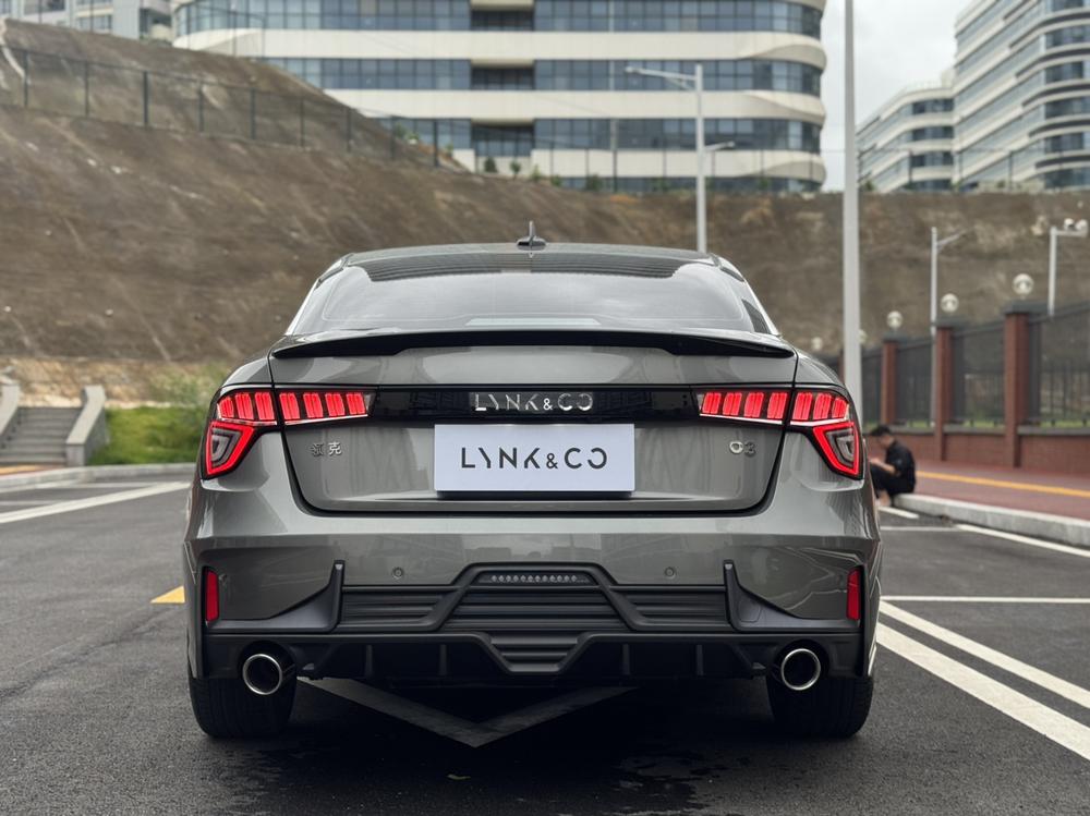 Lynk & Co Lynk & Co 03