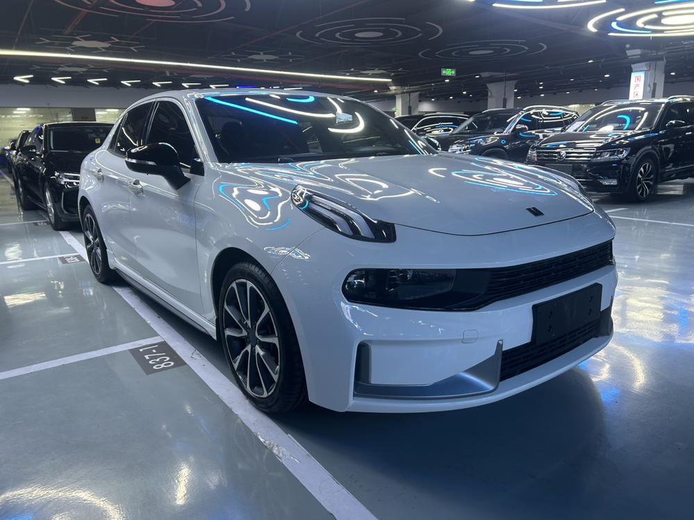 Lynk & Co Lynk & Co 03