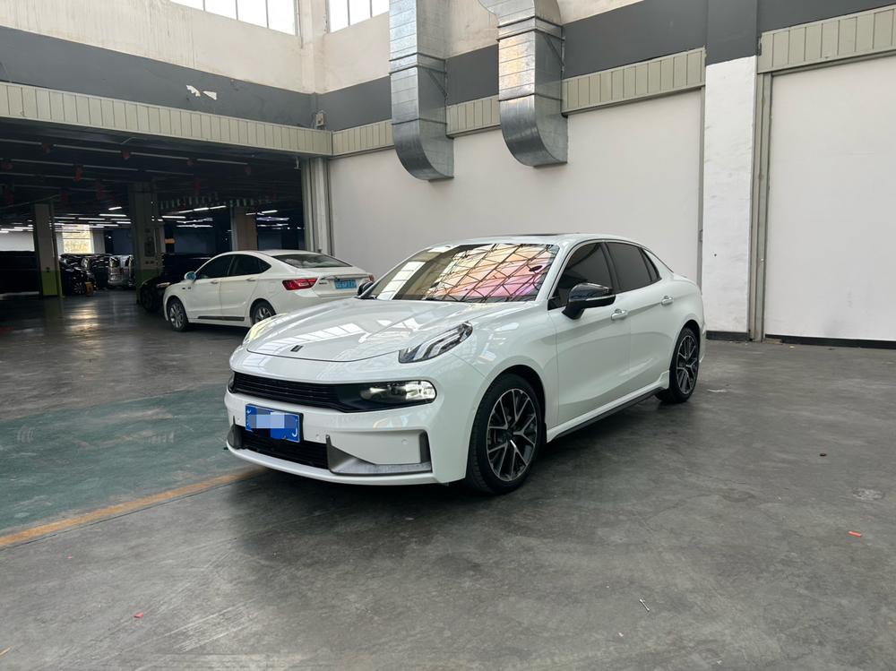 Lynk & Co Lynk & Co 03