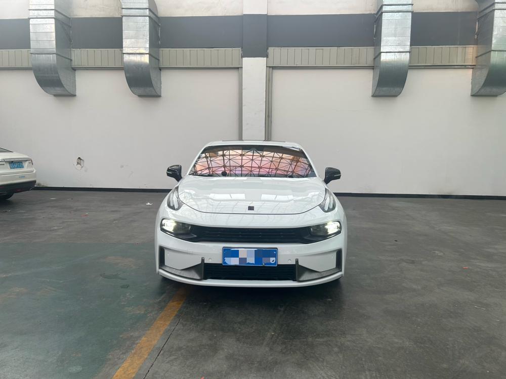 Lynk & Co Lynk & Co 03