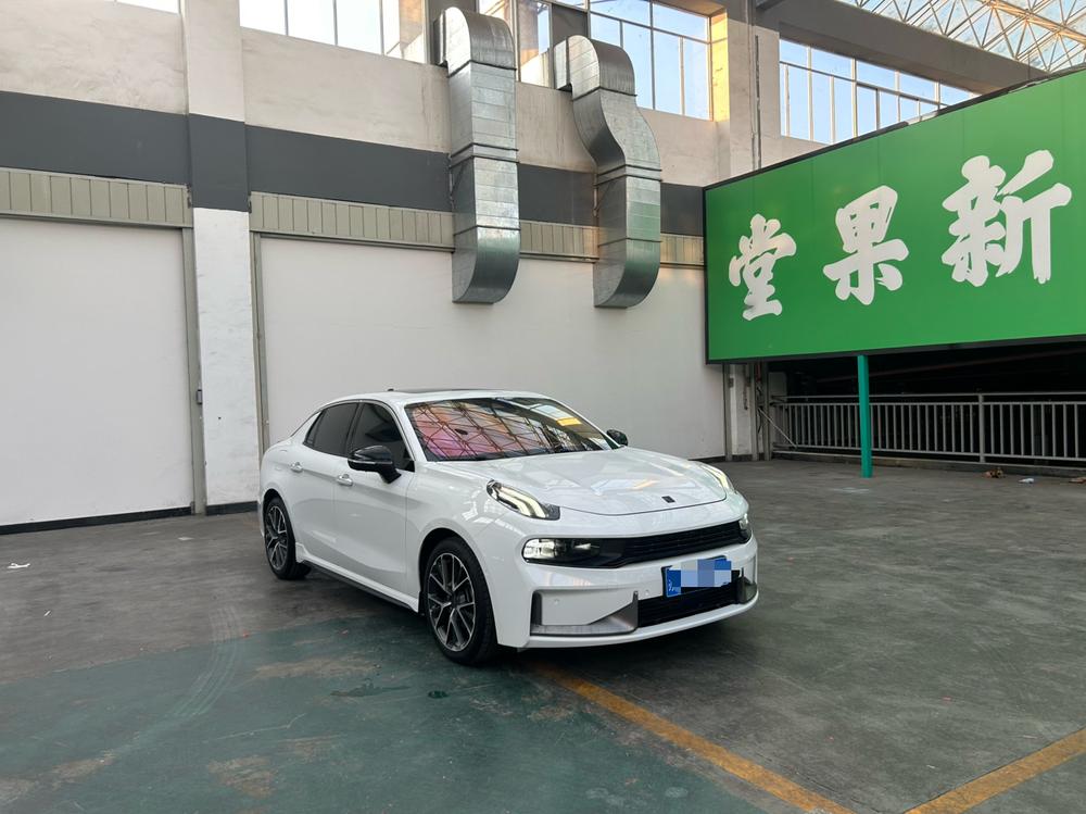 Lynk & Co Lynk & Co 03