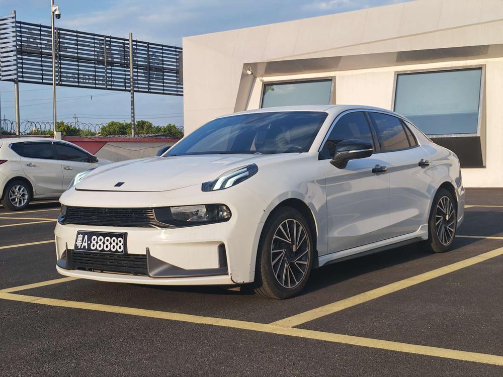 Lynk & Co Lynk & Co 03