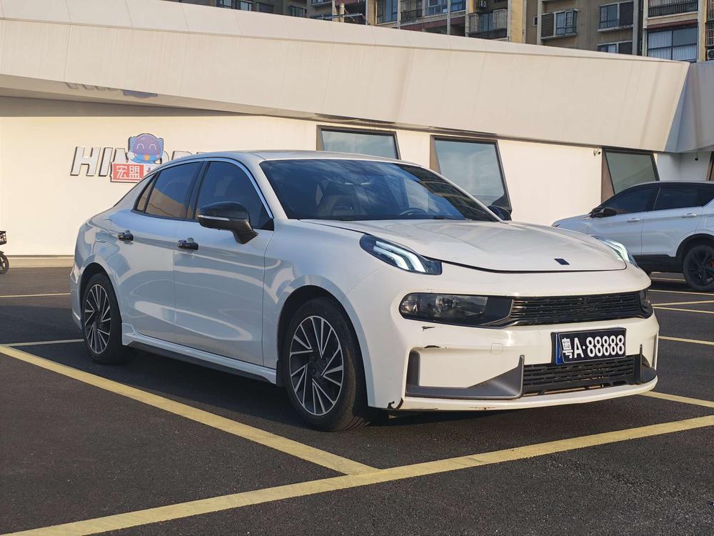 Lynk & Co Lynk & Co 03