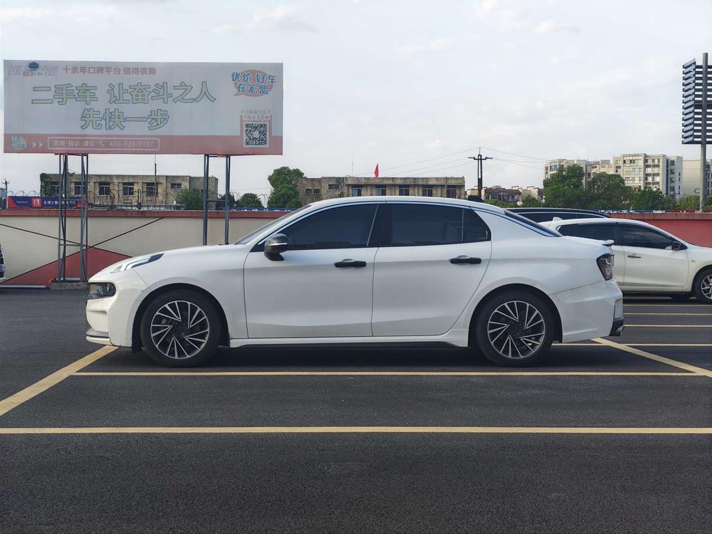 Lynk & Co Lynk & Co 03