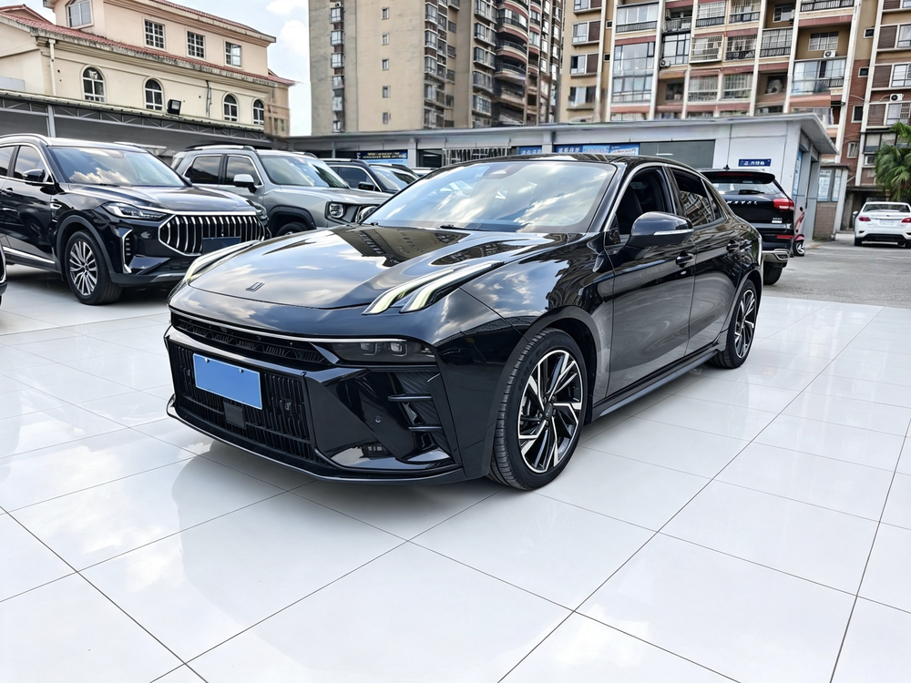 Lynk & Co Lynk & Co 03