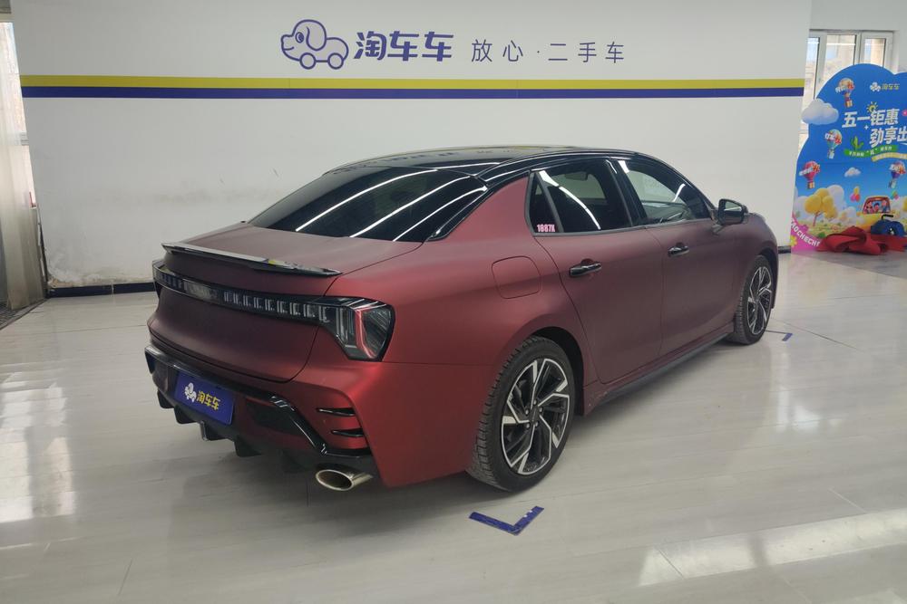 Lynk & Co Lynk & Co 03