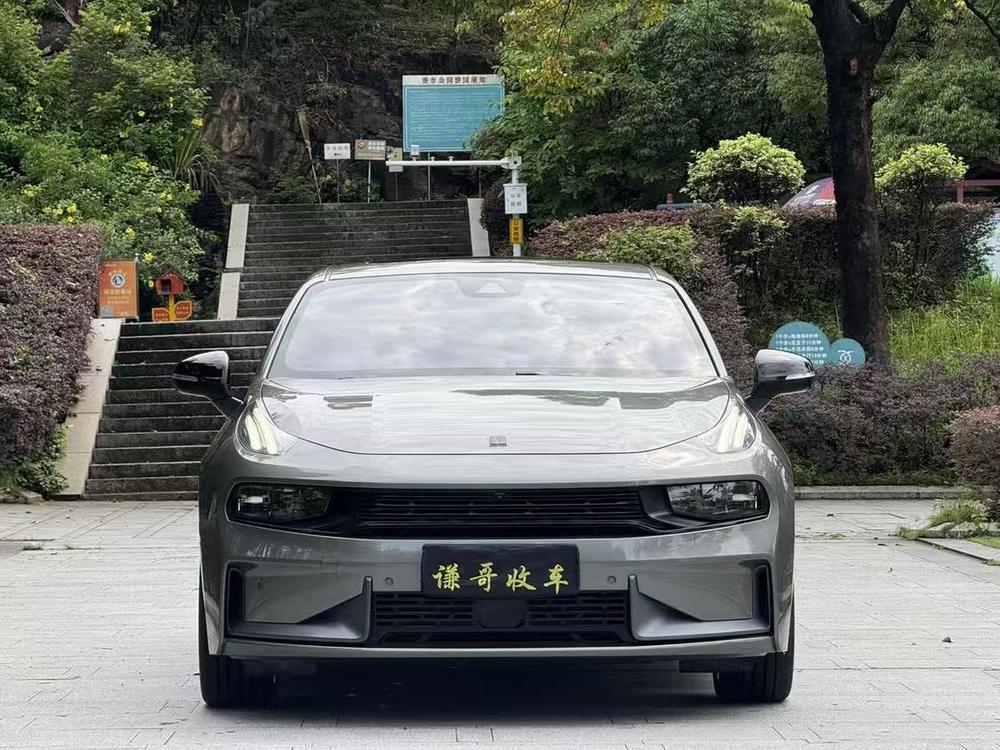 Lynk & Co Lynk & Co 03