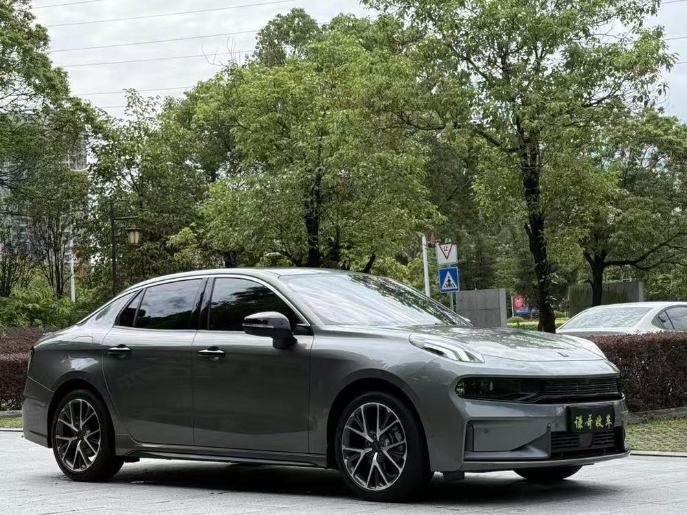 Lynk & Co Lynk & Co 03