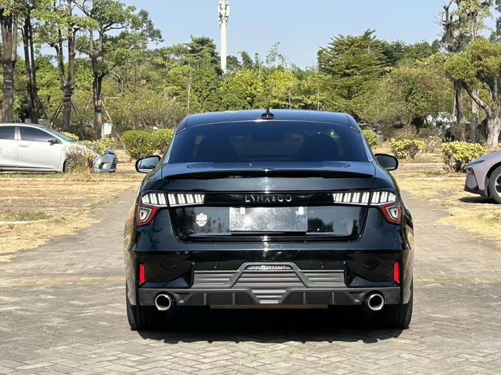 Lynk & Co Lynk & Co 03