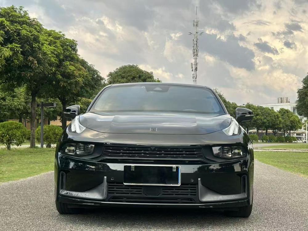 Lynk & Co Lynk & Co 03