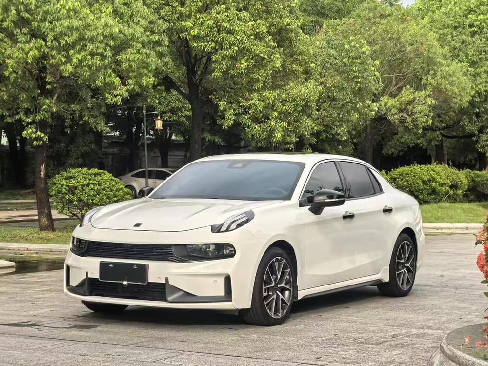 Lynk & Co Lynk & Co 03