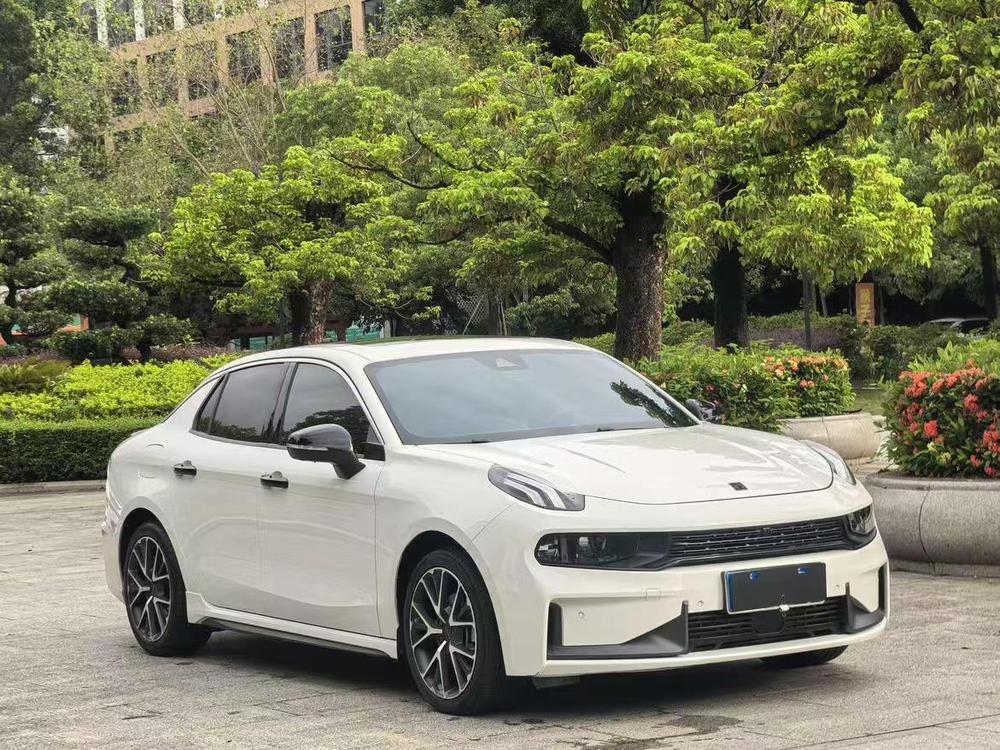 Lynk & Co Lynk & Co 03
