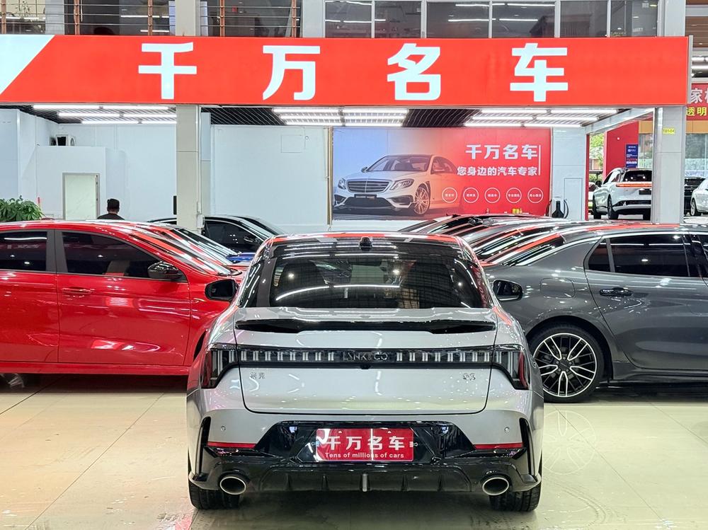 Lynk & Co Lynk & Co 03