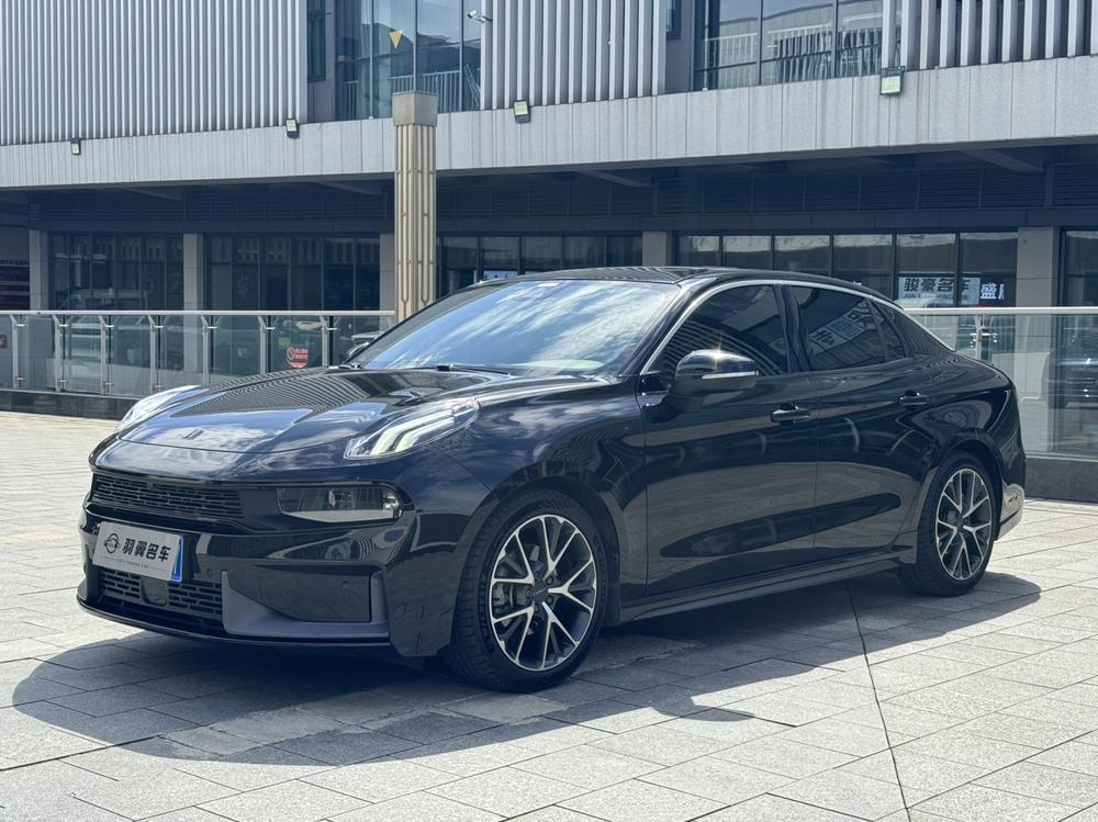 Lynk & Co Lynk & Co 03