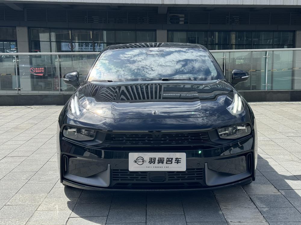 Lynk & Co Lynk & Co 03