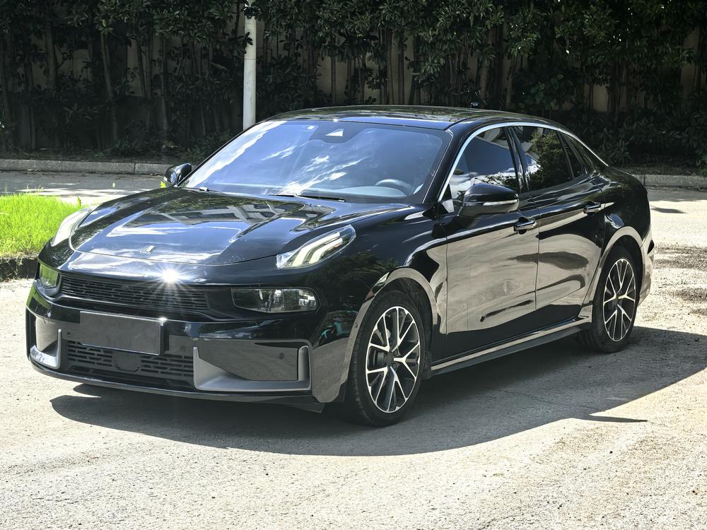 Lynk & Co Lynk & Co 03