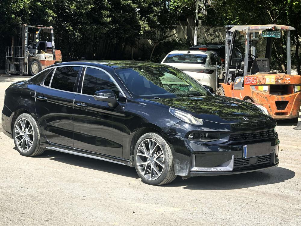 Lynk & Co Lynk & Co 03