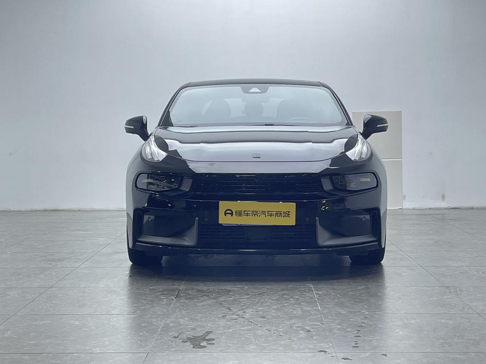 Lynk & Co Lynk & Co 03