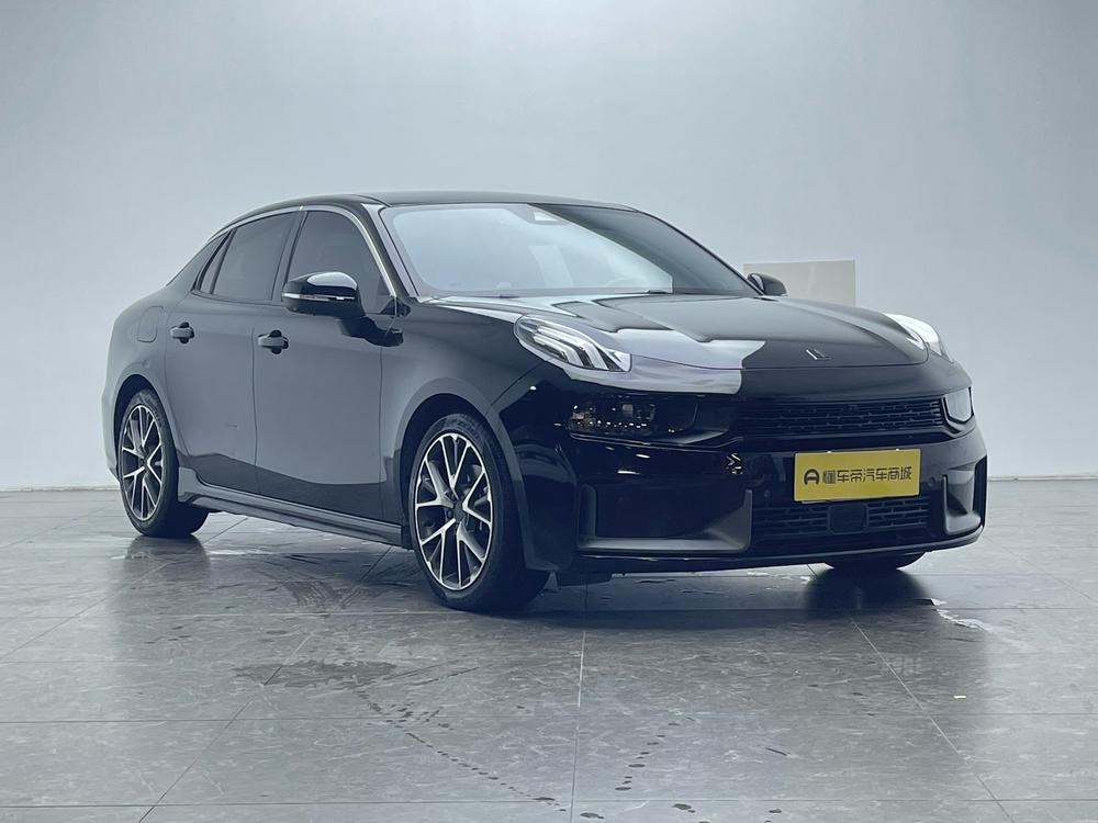 Lynk & Co Lynk & Co 03
