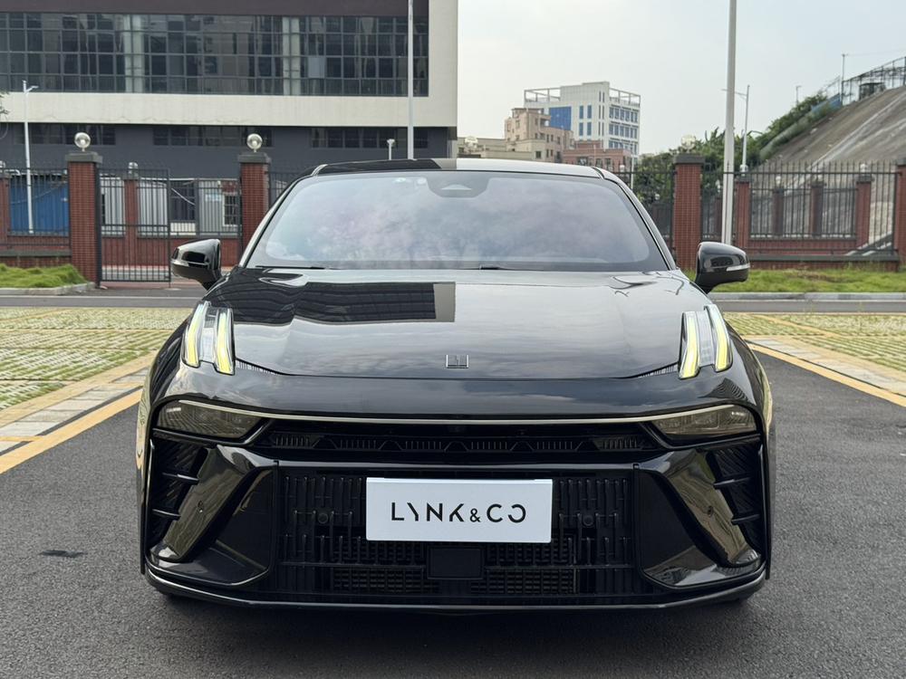 Lynk & Co Lynk & Co 03