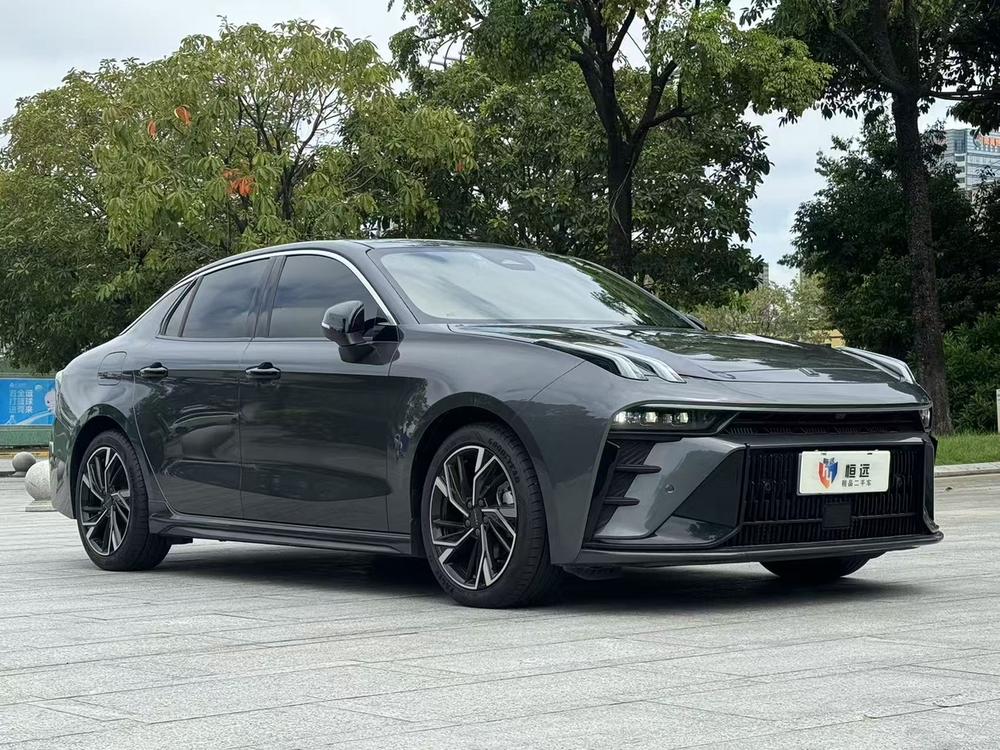 Lynk & Co Lynk & Co 03
