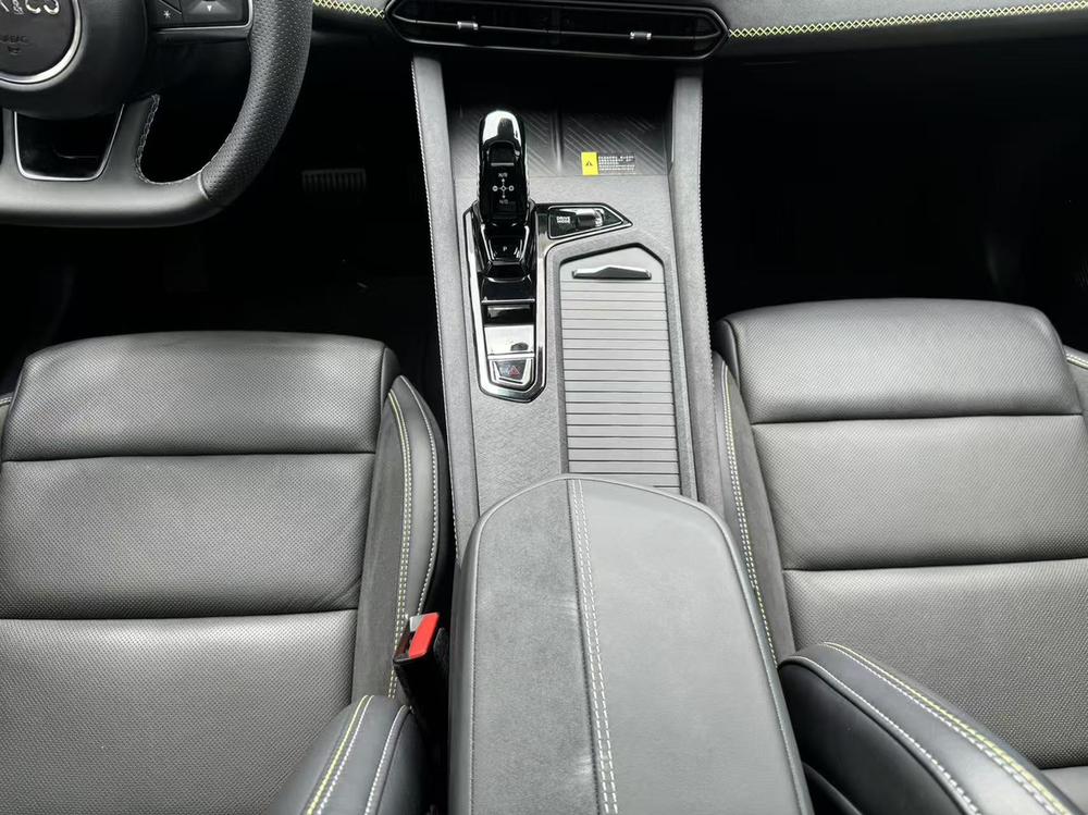 Lynk & Co Lynk & Co 03