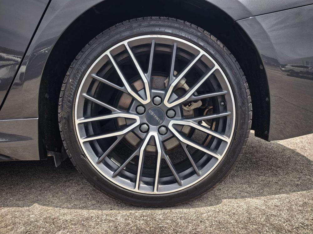 Lynk & Co Lynk & Co 03