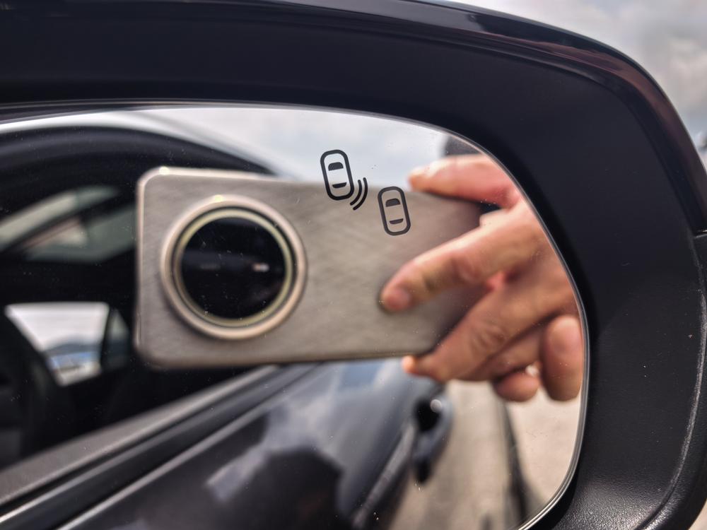 Lynk & Co Lynk & Co 03