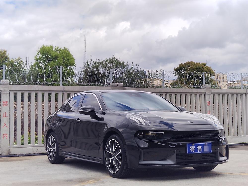 Lynk & Co Lynk & Co 03