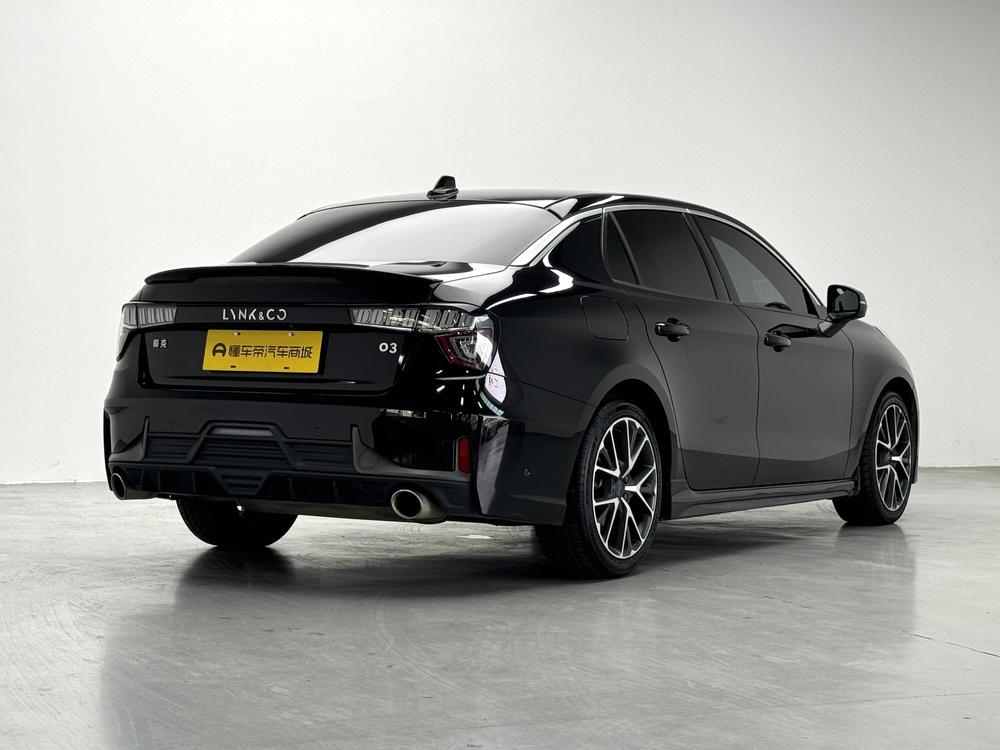 Lynk & Co Lynk & Co 03