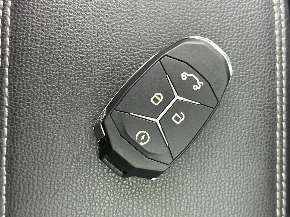Lynk & Co Lynk & Co 03