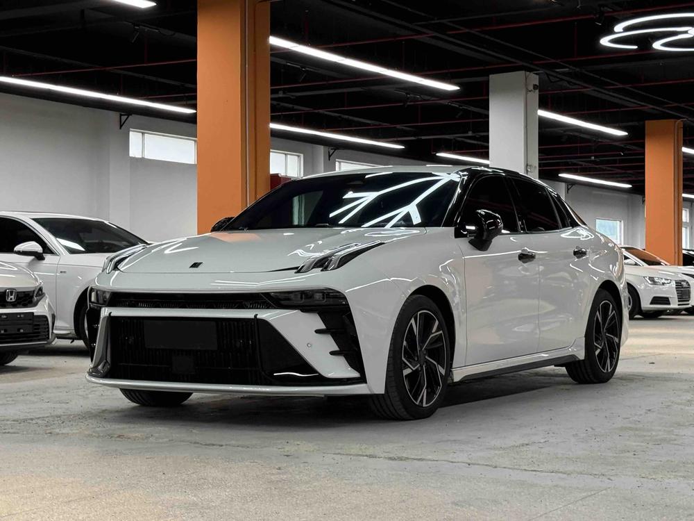 Lynk & Co Lynk & Co 03