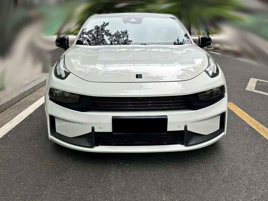 Lynk & Co Lynk & Co 03