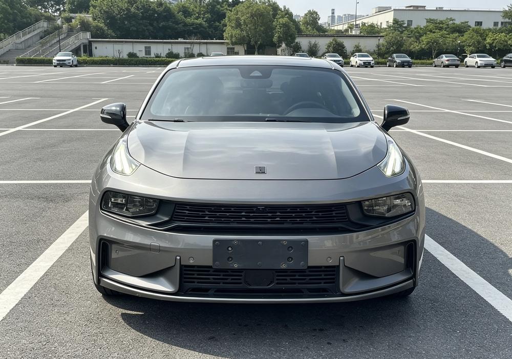Lynk & Co Lynk & Co 03