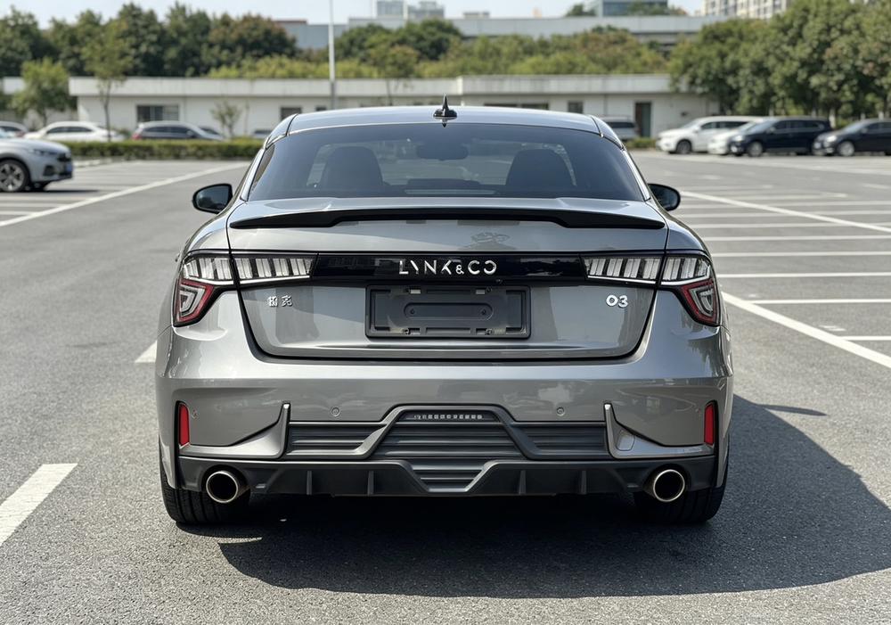Lynk & Co Lynk & Co 03