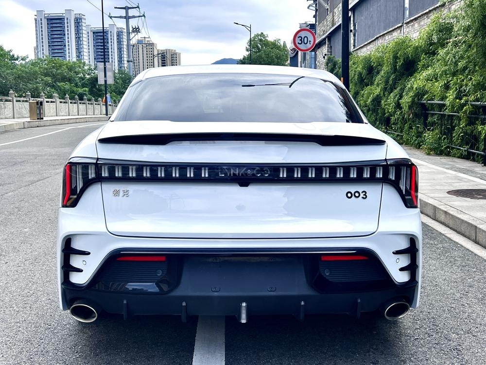 Lynk & Co Lynk & Co 03