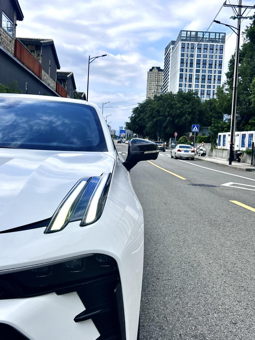 Lynk & Co Lynk & Co 03