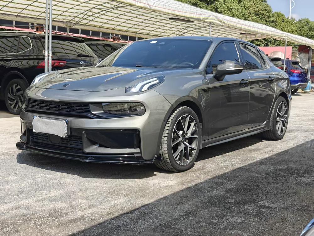 Lynk & Co Lynk & Co 03